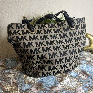 MICHAEL KORS Jet Set Signature Bag Tote Tan/Black Jacquard & Leather